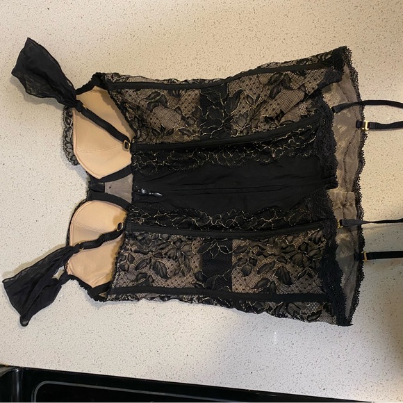 Victoria's Secret Black Lace Corset - Picture 7 of 10